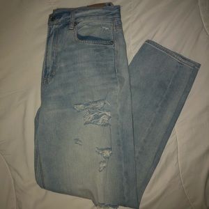 American Eagle mom jean